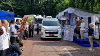 Kepala BI Malang memberangkatkan mobil kas keliling program SERAMBI 2025 untuk memenuhi layanan kebutuhan penukaran uang baru. (ist) - BI Malang Sediakan Rp4,123 Triliun, Begini Tiga Skema Layanan Penukaran Uang Baru
