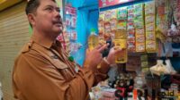 Kepala Dinas Perdagangan dan Koperasi Kabupaten Situbondo, Edi Wiyono. (Seru.co.id/aza) - Minyakita Tidak Sesuai Takaran dan Harga Lebih Mahal Beredar di Pasar Situbondo