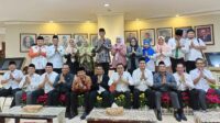 Berbagi Berkah, Pimpinan DPRD Surabaya Buka Bersama Anak Yatim Piatu di Gedung Dewan