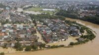 Banjir Lumpuhkan Kabupaten-Kota Bekasi, Pemukiman, Mal hingga Transportasi Terdampak