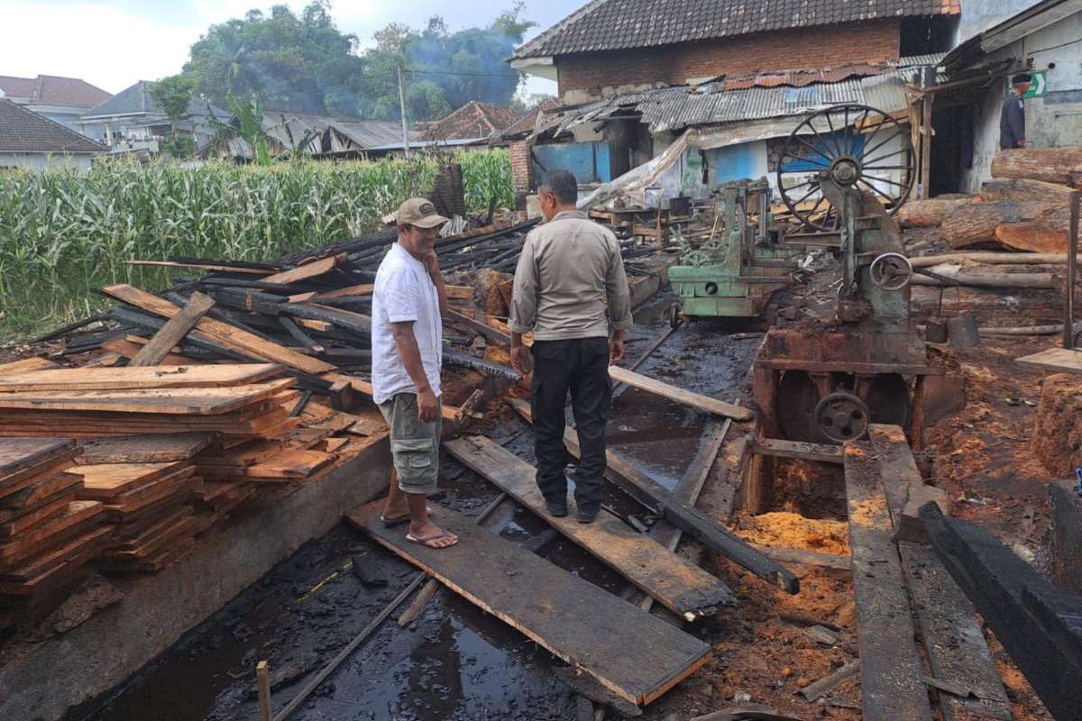 Lokasi kejadian kebakaran di Kecamatan Poncokusumo. (ist) - Tempat Pengrajin dan Pengolahan Kayu di Poncokusumo Terbakar, Pemilik Rugi hingga Belasan Juta