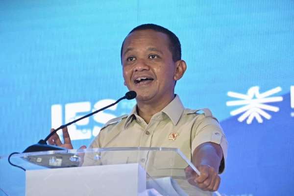 Menteri Energi dan Sumber Daya Mineral (ESDM) Bahlil Lahadalia. (ist/ Instagram @bahlillahadalia) - UI Tak Cabut Gelar Doktor Bahlil, Hanya Wajibkan Revisi