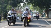 Patroli Skala Besar Polres Batu melintas di Jalan Ir.Soekarno. (ist) - Patroli Skala Besar Polres Batu, Pastikan Kondisi Aman Pasca Pelantikan Kepala Daerah
