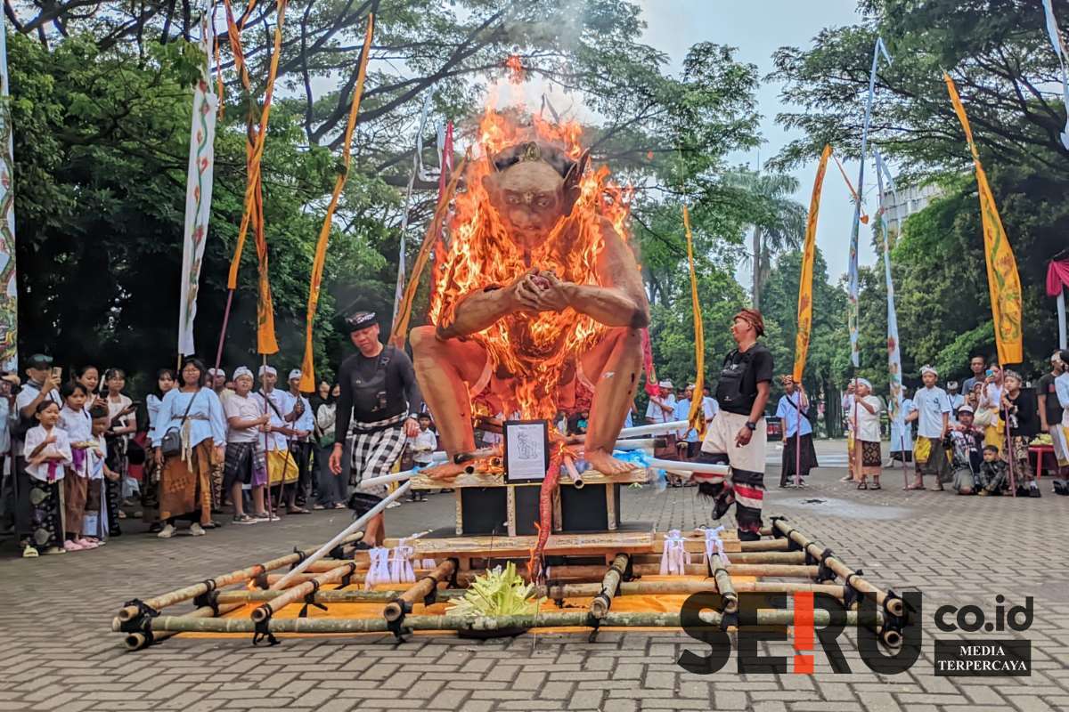 Pawai ogoh-ogoh di Kota Malang dinilai memiliki potensi wisata budaya. (ws13) - Kemeriahan Pawai Ogoh-ogoh, Wujud Toleransi dan Wisata Budaya di Kota Malang