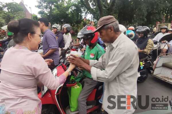 Matos Berbagi 4.000 Takjil & Goodie Bag bagi Pengguna Jalan dan Pengunjung