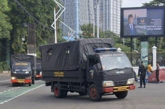 Ribuan Personel Dikerahkan Jaga Rapat Paripurna Pengesahan RUU TNI di Gedung DPR