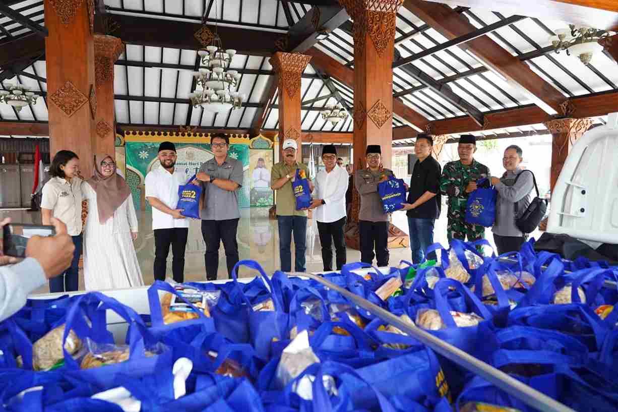 Jawa Timur Park Grup Sumbang 2000 Bingkisan untuk Masyarakat Melalui Pemkot Batu