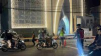 PAM Polres Batu Beri Rasa Aman Ibadah Salat Tarawih