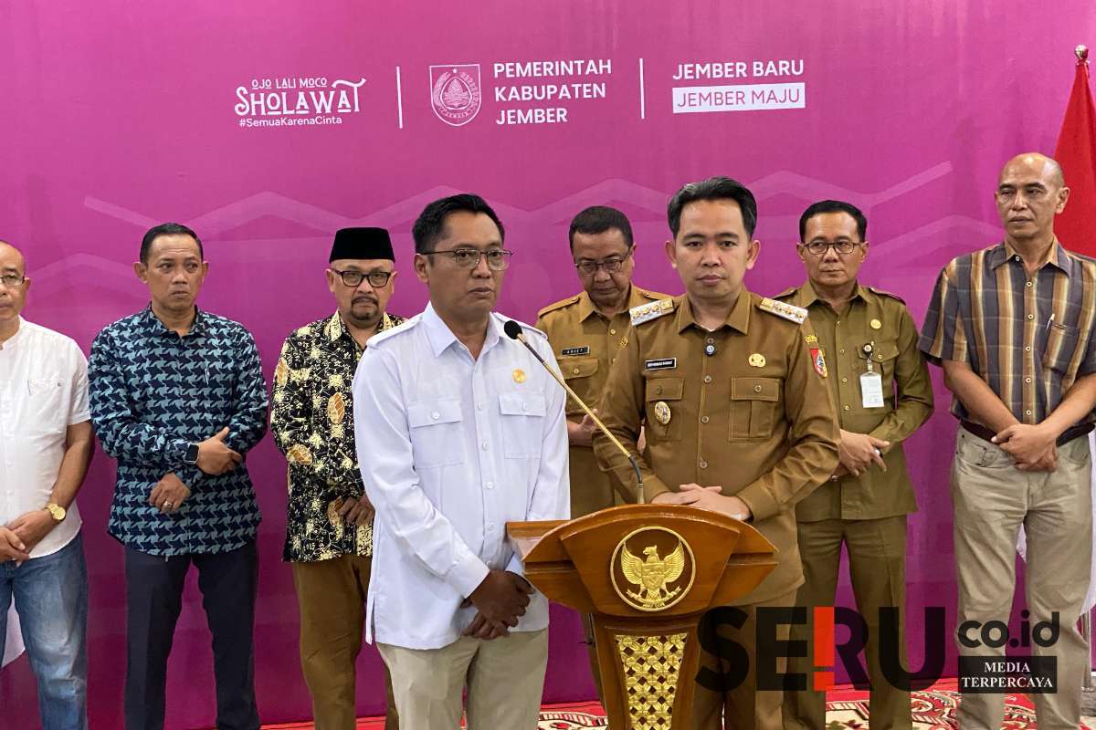 Press Conference Pemkab Jember yang dihadiri Bupati Gus Fawait dan jajaran OPD. (Seru.co.id/amb) - Program 100 Hari Kerja Gus Fawait, Command Center 'Wadul Gusse' Pemkab Jember Segera Launching