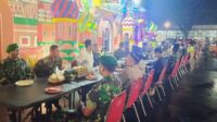 TNI-Polri dan Forkopimda Kota Malang Sahur Bersama di Posyan Stasiun Kota Malang