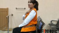 Terdakwa Isa Zega saat akan menjalani sidang kedua di Pengadilan Negeri Kepanjen. (wul) - Sidang Kedua, Isa Zega Ajukan Permohonan Penangguhan Penahanan