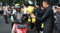 Forkopimda Bagikan 2.000 Paket Sembako Bareng Mahasiswa, Wali Kota Malang: Pentingnya Kepedulian