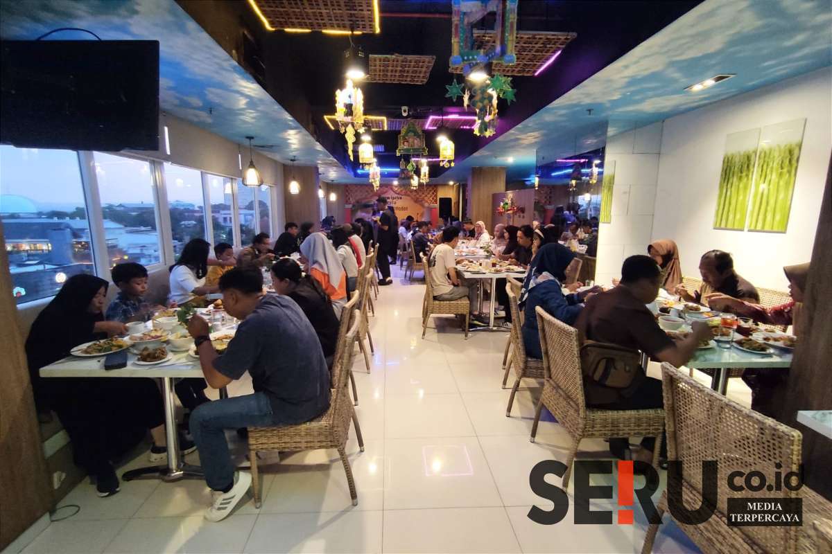 Whiz Prime Hotel Basuki Rahmat Malang menawarkan buka puasa sepuasnya dengan harga Rp115.000. (ws13) - Buka Puasa Sepuasnya Rp115.000 di Whiz Prime Hotel Basuki Rahmat Malang
