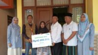 BPJS Ketenagakerjaan Situbondo Beri Santunan pada Ahli Waris RT di Desa Alasmalang