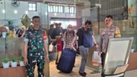 Babinsa Kiduldalem Monitoring Pengamanan di Stasiun KA Kota Malang