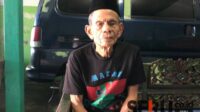Calon jemaah haji tertua di Kabupaten Malang, Kasim saat ditemui di rumahnya yang berada di Desa Ternyang, kecamatan Sumberpucung. (Seru.co.id/wul) - Berencana Haji dengan Istri, Calon Jemaah Haji Tertua di Kabupaten Malang Harus Berangkat Sendiri