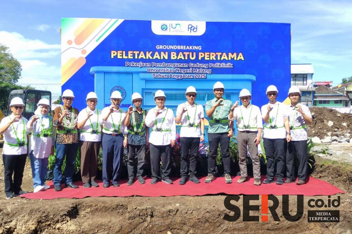 Foto bersama Rektor UM, MWA beserta jajaran dan pelaksana pembangunan Poliklinik. (rhd) - UM Bangun Poliklinik, Target Februari 2026 Layani Sivitas dan Masyarakat Umum