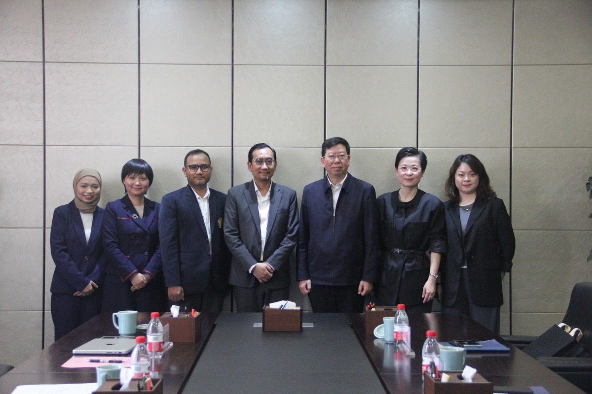 UB dan Zhejiang Chinese Medical University Jalin Kerja Sama Riset Obat Tradisional dan Genomik