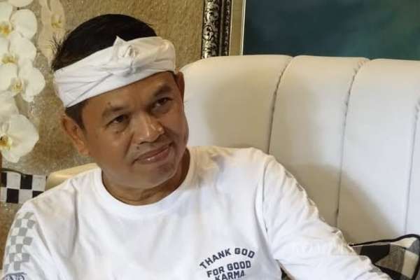 Gubernur Jawa Barat, Dedi Mulyadi. (ist) - Gubernur Jabar Dedi Mulyadi Tunggak Pajak Mobil Mewah Rp41 Juta, Sebut Tanggung Jawab Leasing