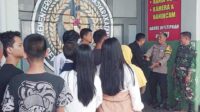 Babinsa Bunulrejo monitoring pengamanan kunjungan keluarga ke warga binaan Lapas Kelas 1 Malang. (ist) - Babinsa Bunulrejo Monitoring Pengamanan Kunjungan Keluarga ke Warga Binaan Lapas Kelas 1 Malang