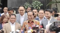 Jokowi saat ditemui di Ditreskrimum Polda Metro Jaya. (ist) - Laporkan Tuduhan Ijazah Palsu ke Polda Metro Jaya, Jokowi: Supaya Tidak Berlarut-larut