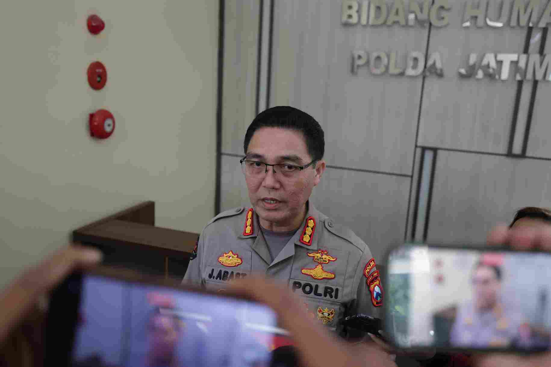 Polda Jatim Klarifikasi Jan Hwa Diana Terkait Dugaan Penahanan Ijazah Mantan Karyawan