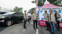 Wakapolda Jatim Tinjau Pos Tim Urai Arus Libur Lebaran di JTP 3 Batu