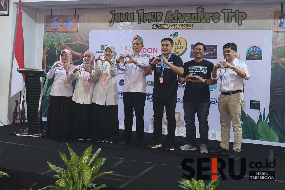 Ketua DPD ASPPI Jatim bersama Kepala Dinas Pariwisata Kabupaten Malang dan Ketua Panitia JAT#4. (dik) - ASPPI Jatim Gelar Table TOP JAT#4 di Kabupaten Jember