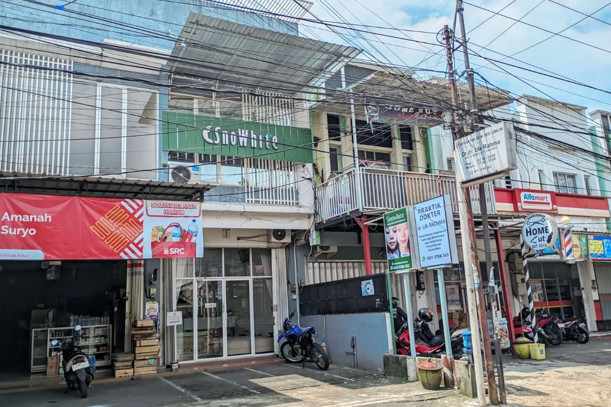 Lokasi pencurian sepeda motor perawat di Klinik SnoWhite Skincare Merjosari yang viral di medsos. (Ist) - Lupa Cabut Kunci, Motor Perawat SnoWhite Skincare Merjosari Digondol Maling