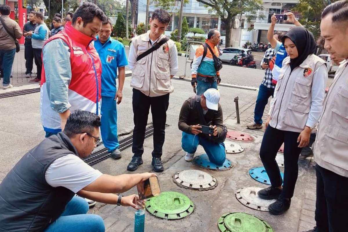 Pertamina membantah penemuan BBM Pertamax bercampur air, begini hasil pengecekan. (Ist) - Pertamina Bantah BBM Pertamax Bercampur Air di SPBU Ciliwung Malang, Begini Penjelasannya!