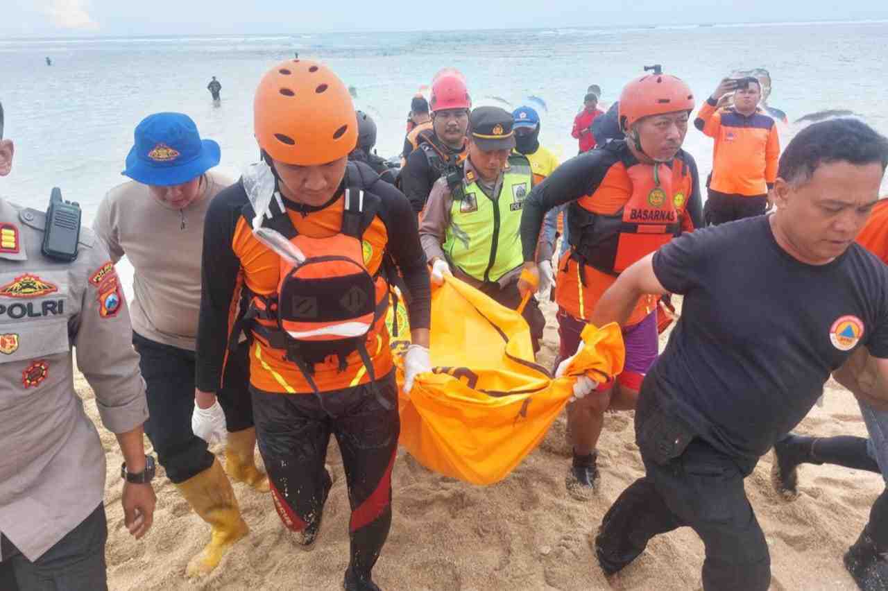 Seluruh Korban Tenggelam di Pantai Balekambang Ditemukan, Operasi SAR Ditutup