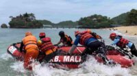 Pencarian Tiga Santri Hilang di Pantai Balekambang Diperluas, Ombak Jadi Kendala