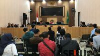 Proses persidangan, saat saksi ahli bahasa dimintai keterangan oleh hakim. (Seru.co.id/wul) - Saksi Ahli Bahasa Sebut Kata Shaun The Sheep dari Isa Zega untuk Shandy Purnamasari