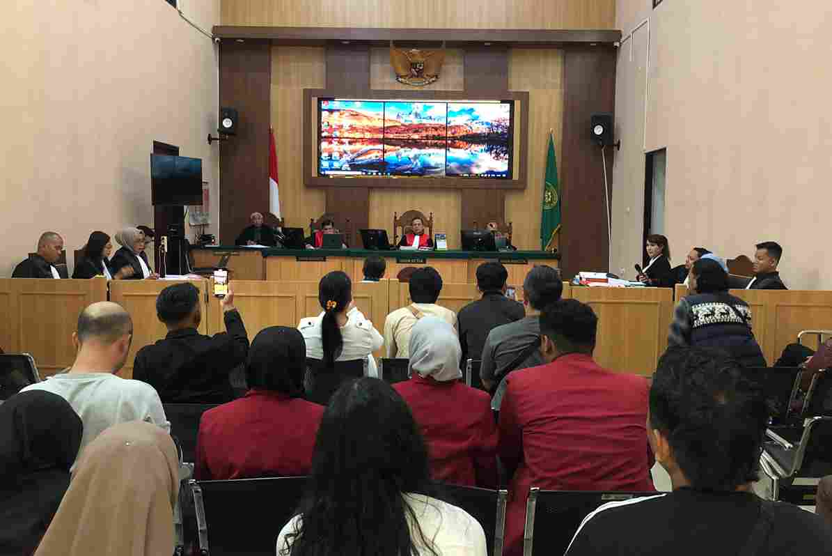 Sidang Isa Zega: Saksi Ahli Sebut Dakwaan Sesuai UU ITE Baru