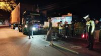 TKP Laka Lantas di Kecamatan Pakisaji. (ist) - Pengendara Motor Asal Blitar Tewas Tertabrak Truk Kontainer di Pakisaji, Diduga Mengantuk