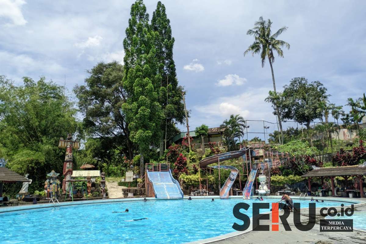 Taman Rekreasi Tlogomas menyajikan banyak kolam renang untuk memuaskan pengunjung. (Seru.co.id/ws13) - Dikira Tutup Total, Taman Rekreasi Tlogomas Sepi Pengunjung di Weekend Lebaran