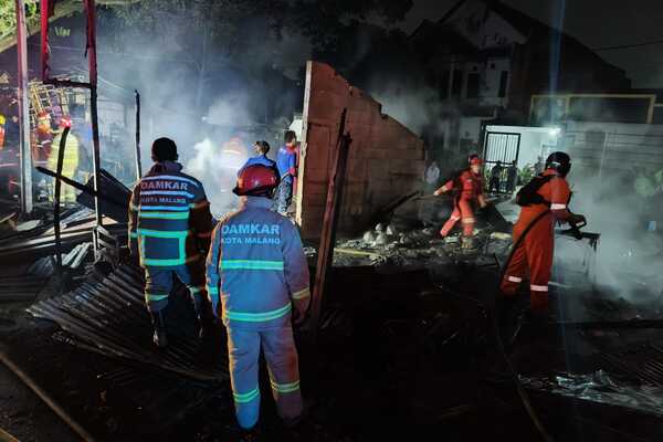 Api Lahap Lima Bedak Lesanpuro, Nihil Korban Kerugian Ditaksir Rp75 Juta