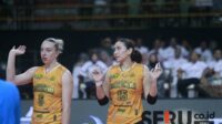 Tim putri Jakarta Popsivo Polwan memperbesar peluang ke grand final kompetisi bola voli PLN Mobile Proliga 2025 setelah mengalahkan Jakarta Electric PLN. (Seru.co.id/mid) - Popsivo Perbesar Peluang ke Grand Final Usai Kalahkan Electric PLN