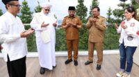 Ulama Besar asal Iraq, Al Sheikh Al Sayyid Afeefuddin Al Jailani mendoakan Kota Batu. (ist) - Cicit dari Sheikh Abdul Qadir Al Jailani Berkunjung dan Mendoakan Kota Batu