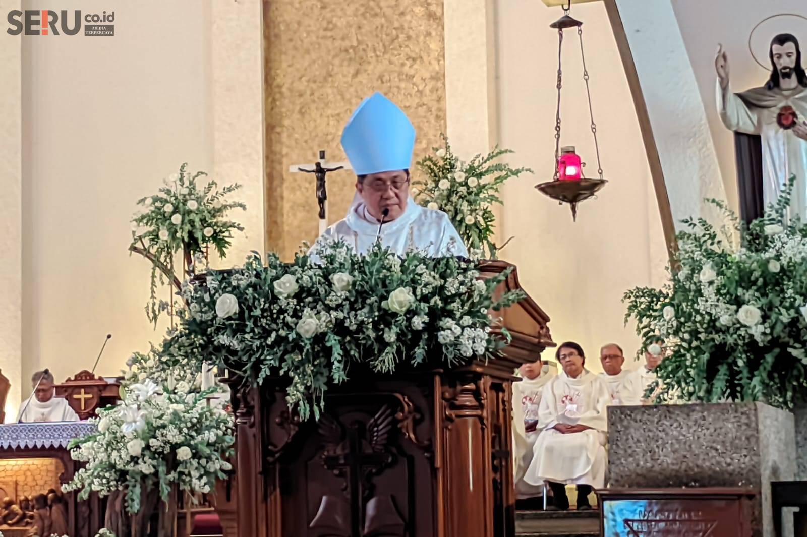 Gereja Katedral Ijen Gelar Misa Arwah Doakan Paus Fransiskus