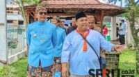 Wali Kota Malang bersama Pokdarwis Pesarean Makam Ki Ageng Gribig, membahas rencana pengembangan wisata religi. (ws13) - Wacana Kembangkan Wisata Religi Makam Ki Ageng Gribig, Pemkot Malang Serap Aspirasi Masyarakat