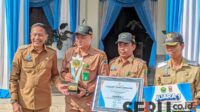 Wali Kota Malang Serahkan Penghargaan Lomdeskel 2025, Harapkan Inovasi Pelayanan Terbaik