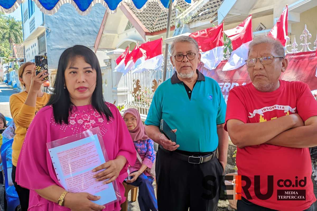 Warga Blimbing yang tergabung dalam Warpel menolak mega proyek pembangunan hotel dan apartemen. (ws13) - Warga Blimbing Tolak Pembangunan Mega Proyek Hotel Apartemen Tanrise Property Setinggi 197 Meter