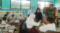 Babinsa Ciptomulyo Dukung Program Makanan Bergizi Gratis di SDN 1 Ciptomulyo