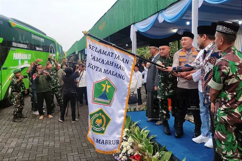 1.193 CJH Kota Malang Diberangkatkan Wali Kota Malang dan Forkopimda