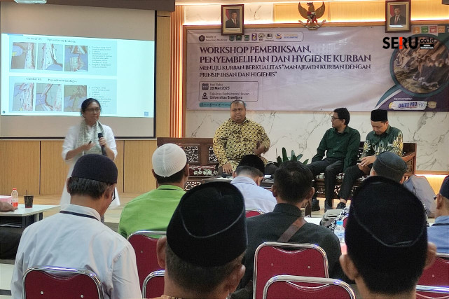 Para pemateri menyampaikan Manajemen Kurban dengan prinsip Ihsan dan Higienis ke anggota DMI dan Juleha. (rhd)