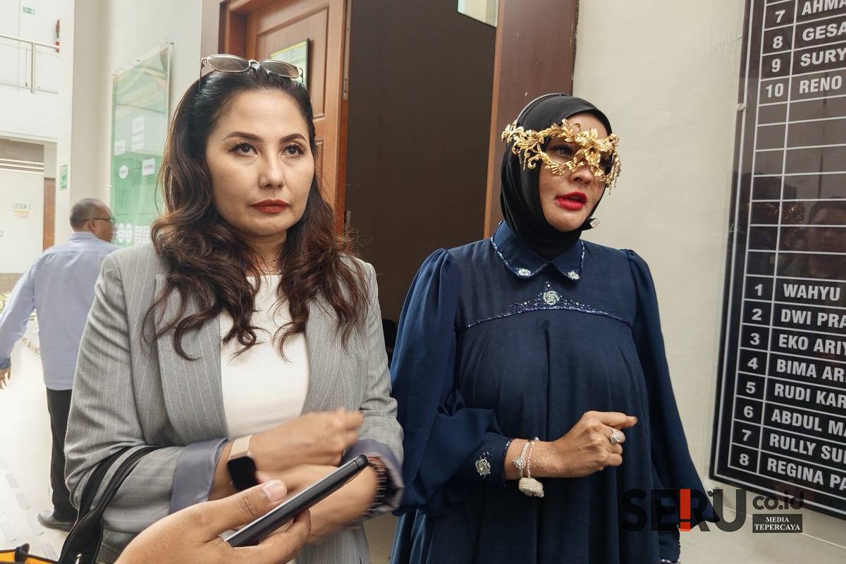 Solidaritas Untuk Owner MS Glow, Sejumlah Influencer Hadir Dalam Sidang Vonis Isa Zega