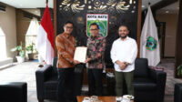 Badan Pertanahan Serahkan 6 Sertifikat Aset Redistribusi Tanah Kepada Pemkot Batu