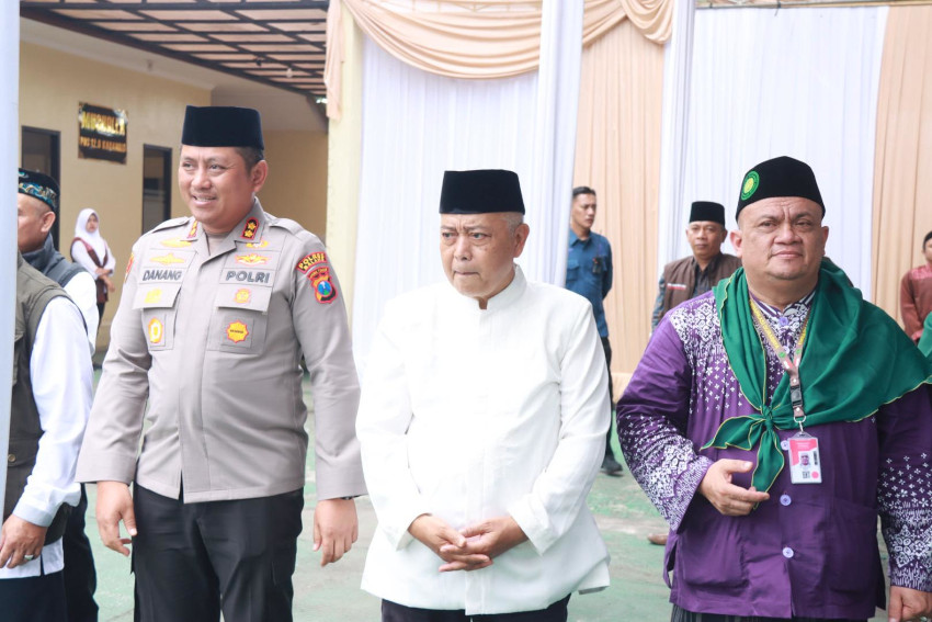 Bupati Malang Berangkatkan 376 CJH Menuju Tanah Suci
