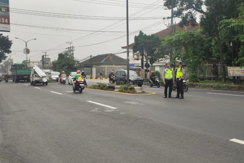 Pengendara Motor Tabrak Truk Menyeberang Satu Orang Meninggal